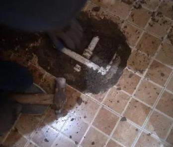 兴庆卫生间漏水维修公司为您分享下卫生间渗水如何处理及注意事项